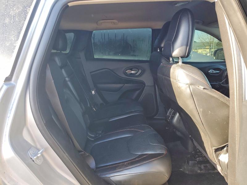 Фото 11 - JEEP CHEROKEE