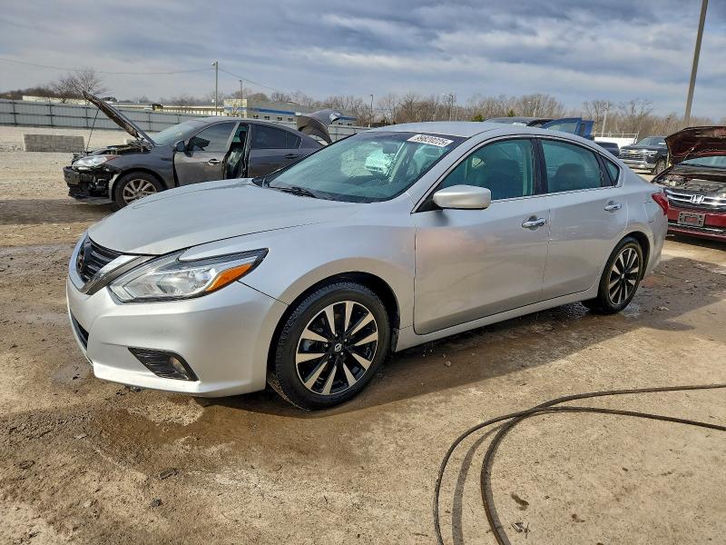 Фото 1 - NISSAN ALTIMA