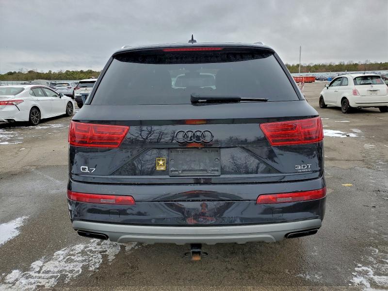 Фото 6 - AUDI Q7