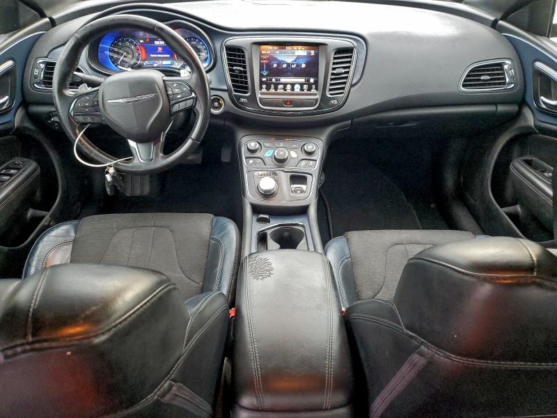 Фото 8 - CHRYSLER 200