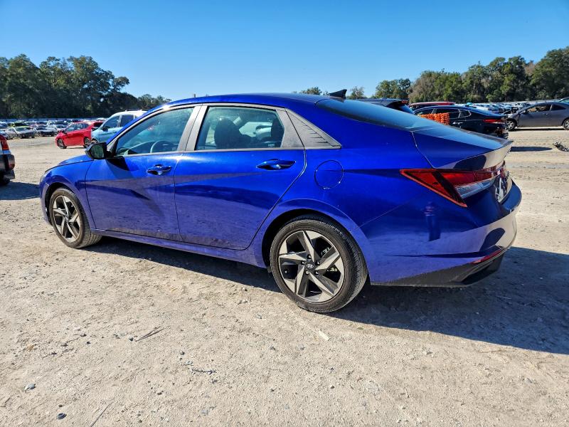 Фото 2 - HYUNDAI ELANTRA