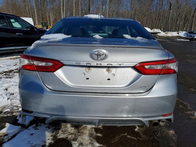 Фото 6 - TOYOTA CAMRY