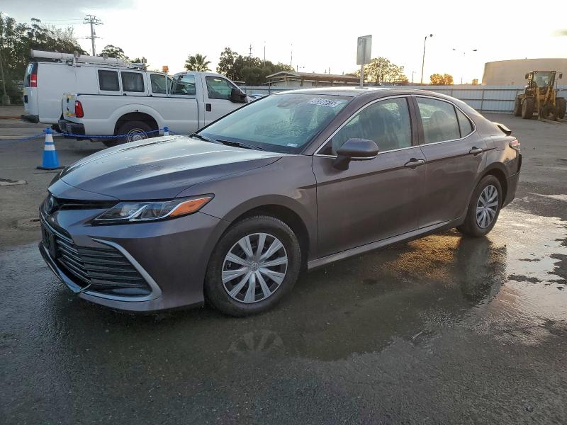 Фото 1 - TOYOTA CAMRY