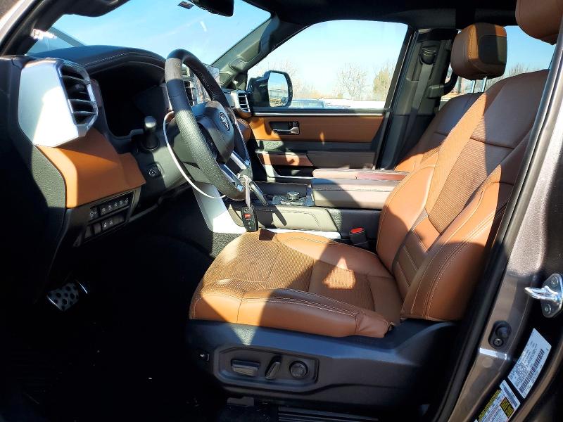 Фото 7 - TOYOTA TUNDRA