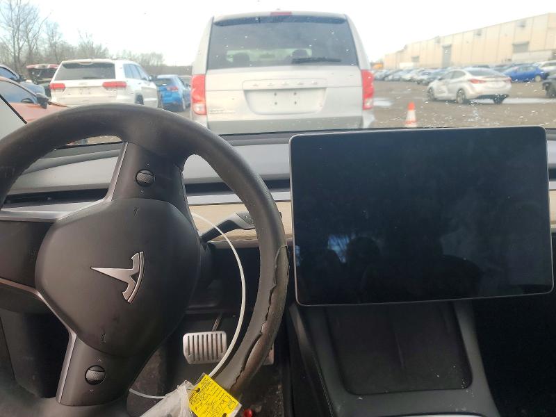 Фото 9 - TESLA MODEL 3