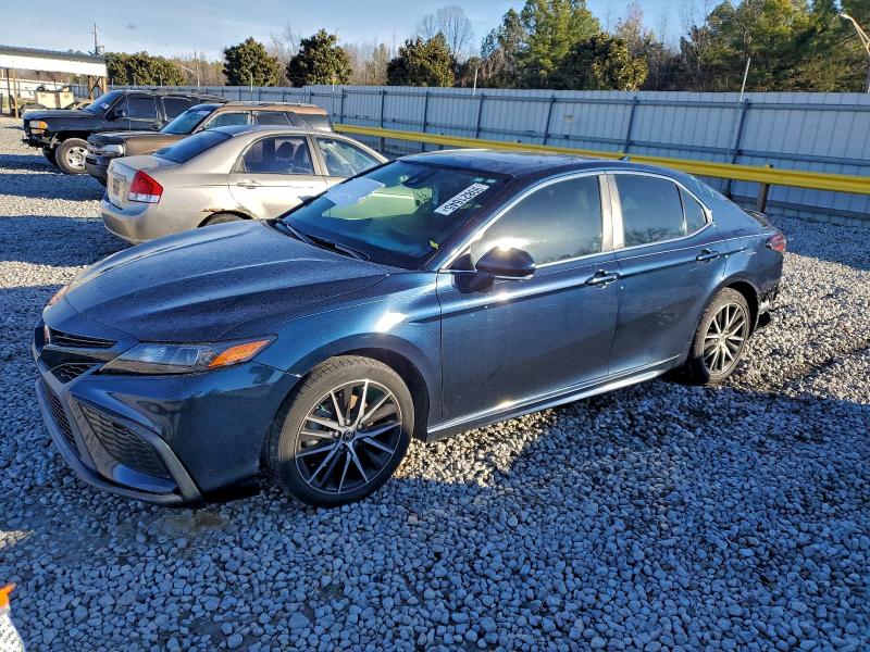 Фото 1 - TOYOTA CAMRY