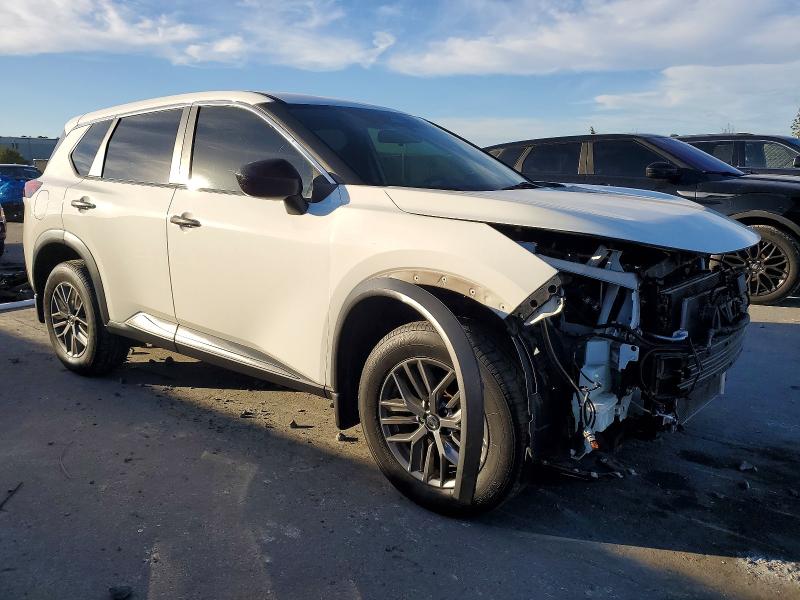 Фото 4 - NISSAN ROGUE