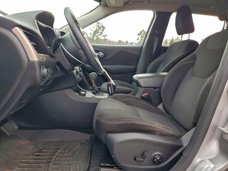 Фото 7 - JEEP GRAND CHER