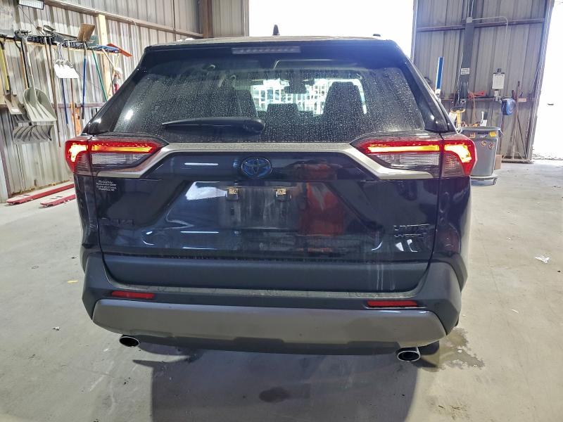 Фото 6 - TOYOTA RAV4