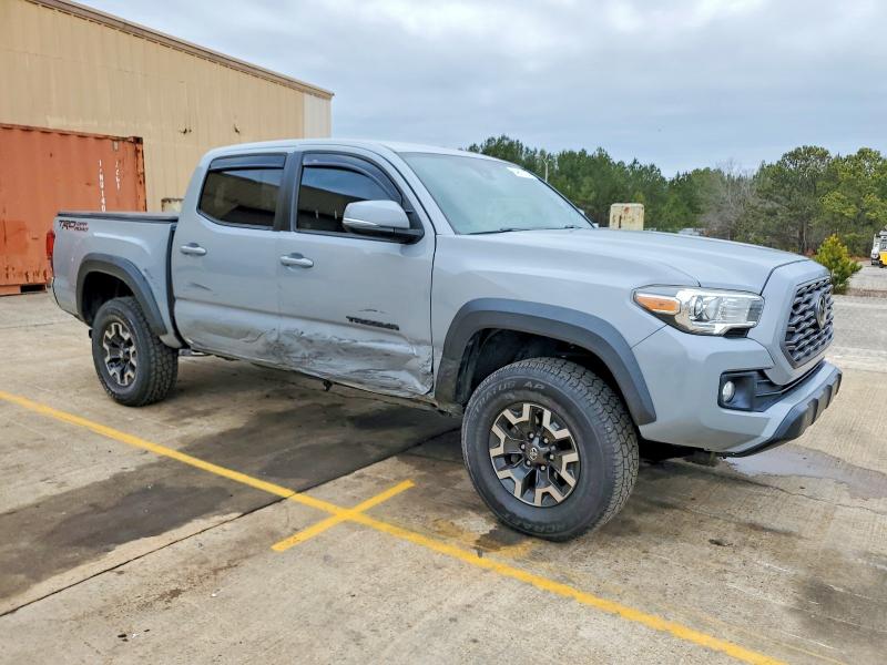 Фото 4 - TOYOTA TACOMA