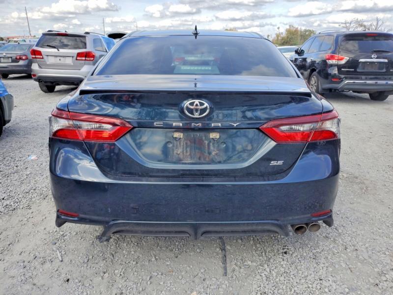 Фото 6 - TOYOTA CAMRY