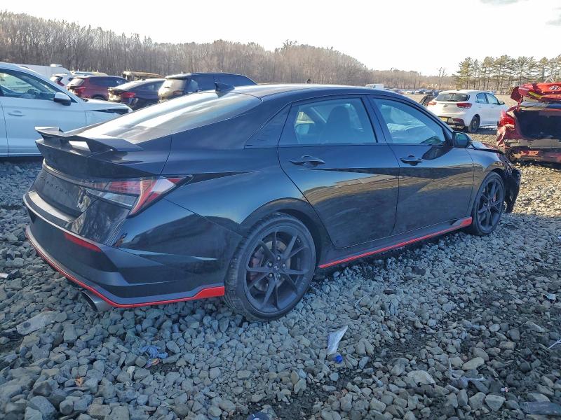 Фото 3 - HYUNDAI ELANTRA