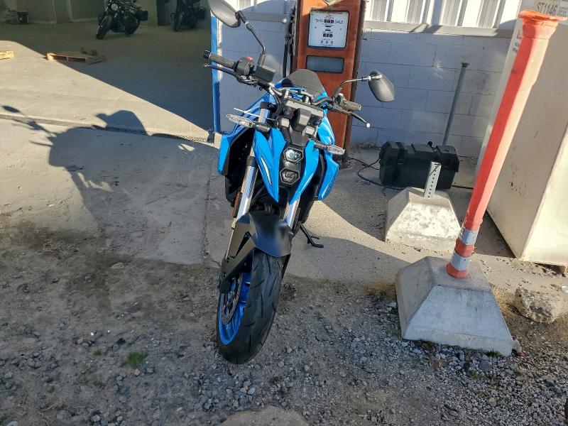 SUZUKI GSX800 R 2023