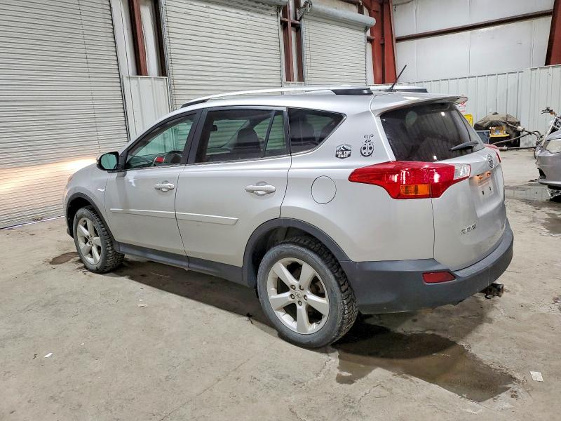 Фото 2 - TOYOTA RAV4