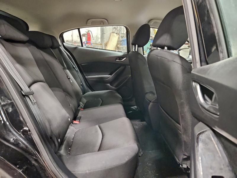 Фото 10 - MAZDA 3