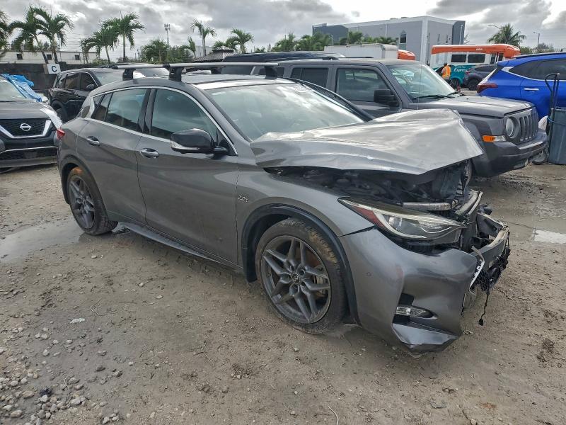 Фото 4 - INFINITI QX30