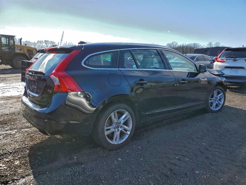 VOLVO V60 2015 VIN YV126MEB2F1190745