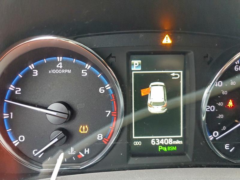 Фото 9 - TOYOTA RAV4