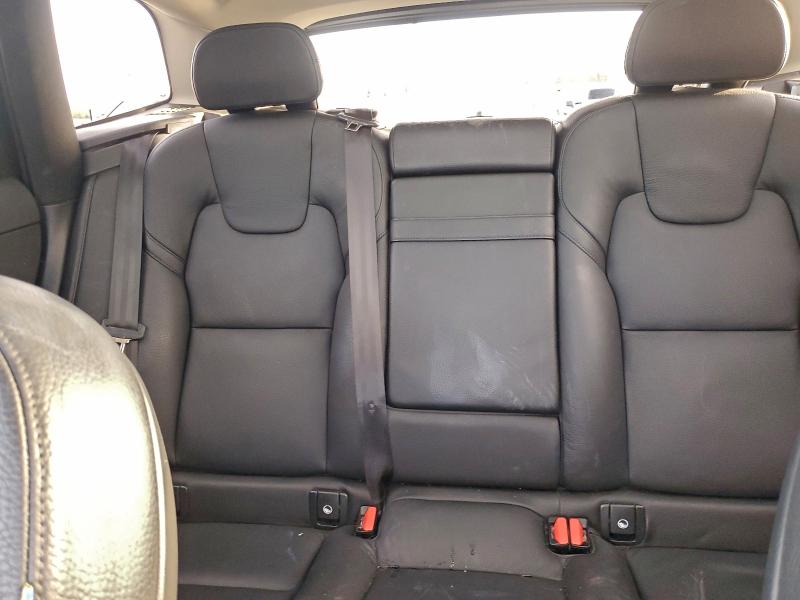 Фото 10 - VOLVO XC60