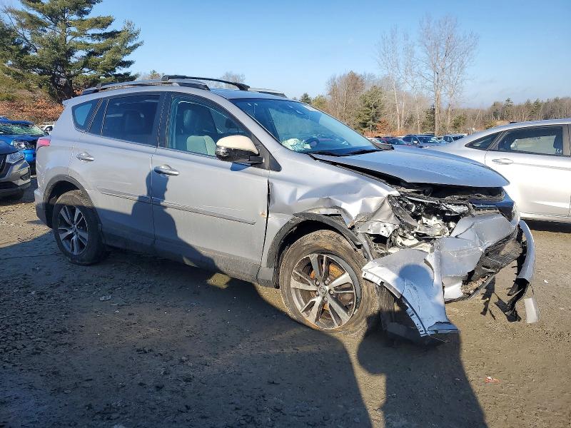 Фото 4 - TOYOTA RAV4