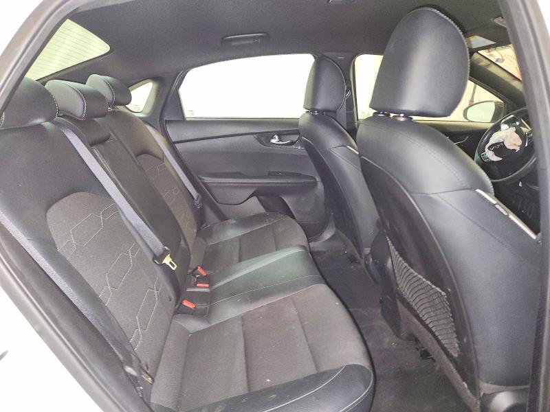 Фото 10 - KIA FORTE