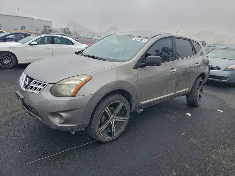 Фото 1 - NISSAN ROGUE