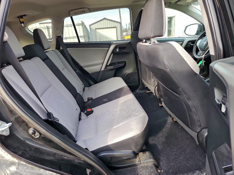 Фото 11 - TOYOTA RAV4