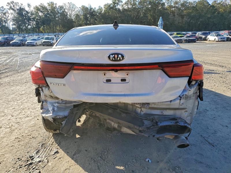 Фото 6 - KIA FORTE