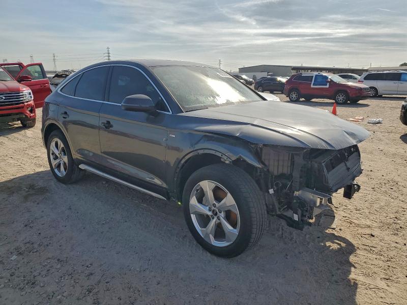 Фото 4 - AUDI Q5