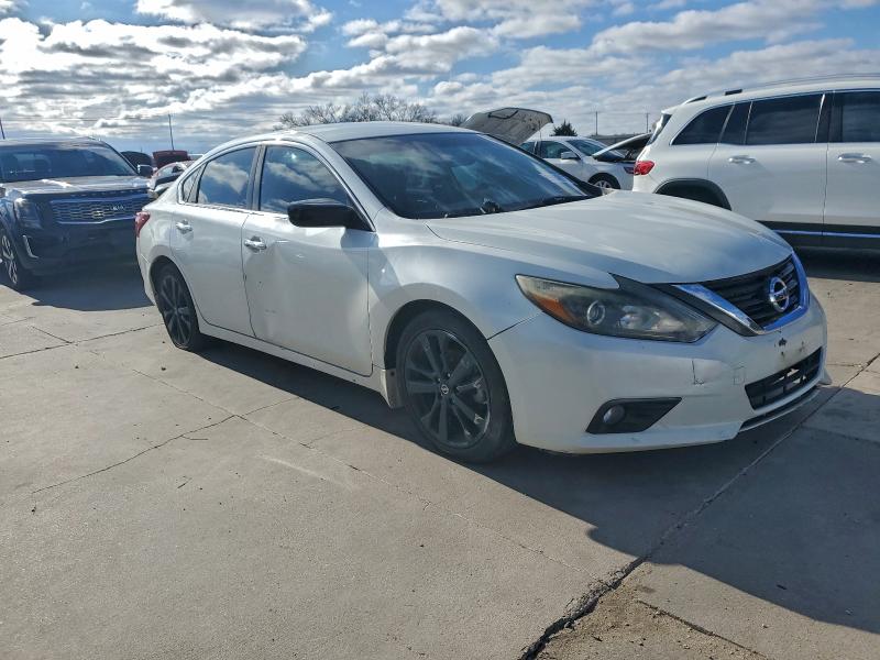 Фото 4 - NISSAN ALTIMA