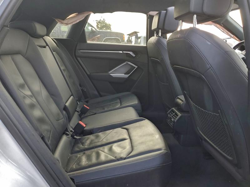 Фото 11 - AUDI Q3