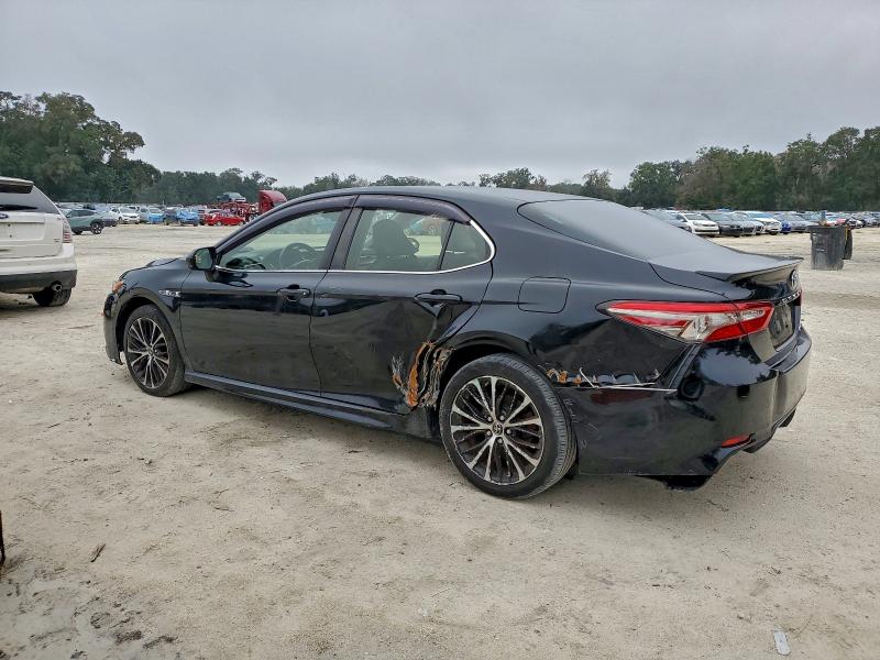 Фото 2 - TOYOTA CAMRY