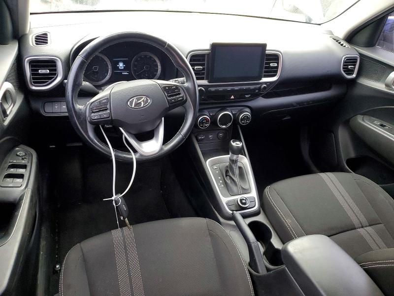 Фото 8 - HYUNDAI VENUE