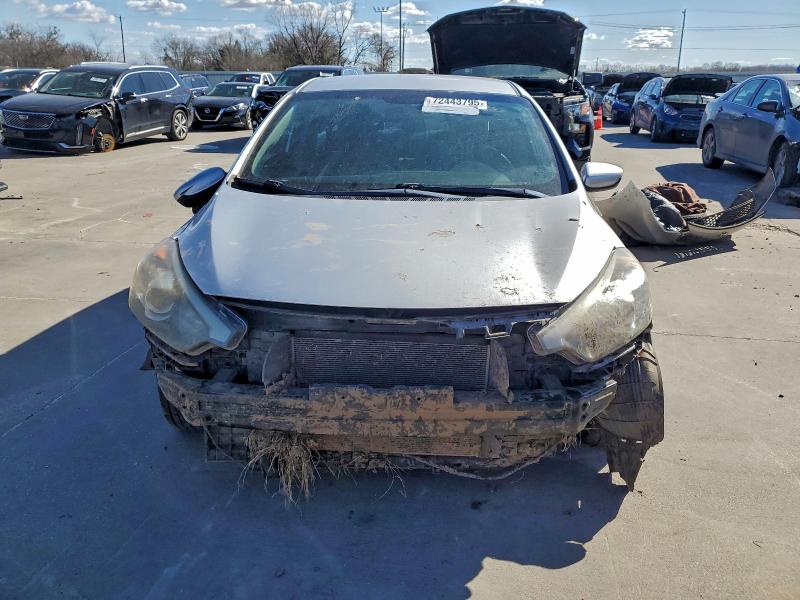 Фото 5 - KIA FORTE