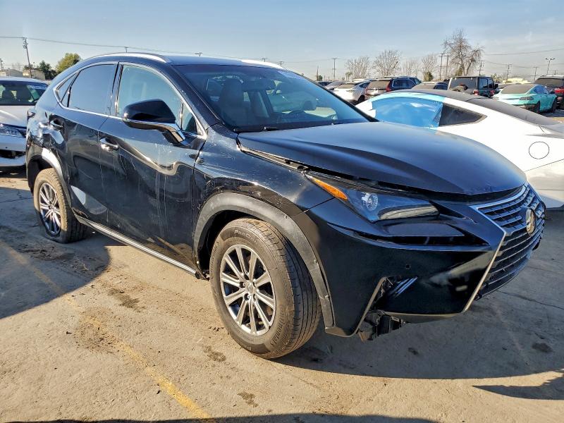 Фото 4 - LEXUS NX