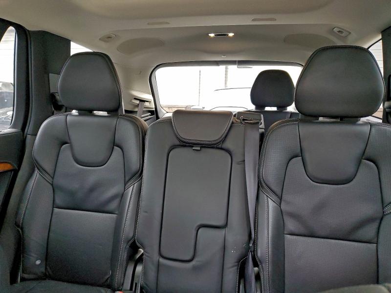 Фото 10 - VOLVO XC90