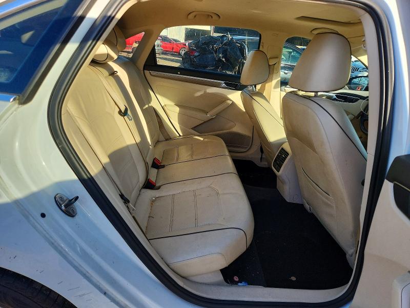 Фото 10 - VOLKSWAGEN PASSAT