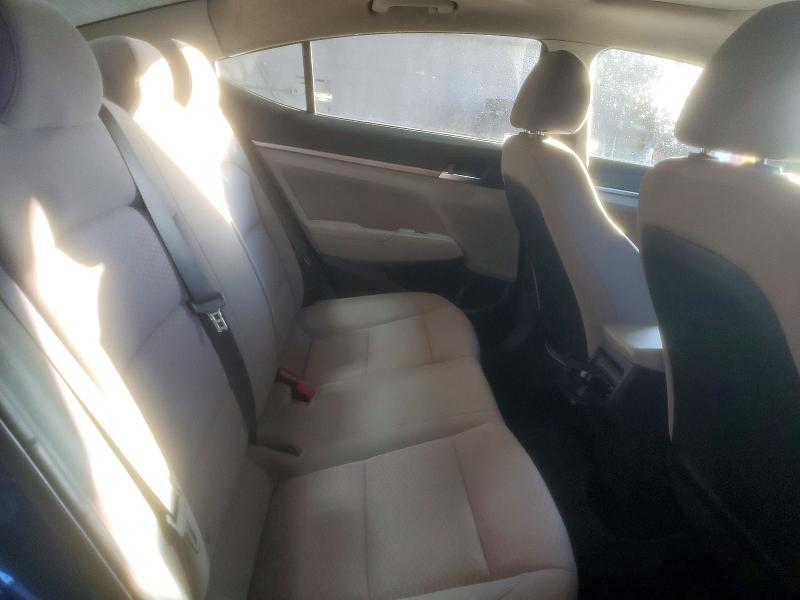 Фото 10 - HYUNDAI ELANTRA