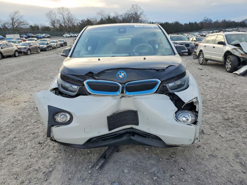 Фото 5 - BMW I SERIES