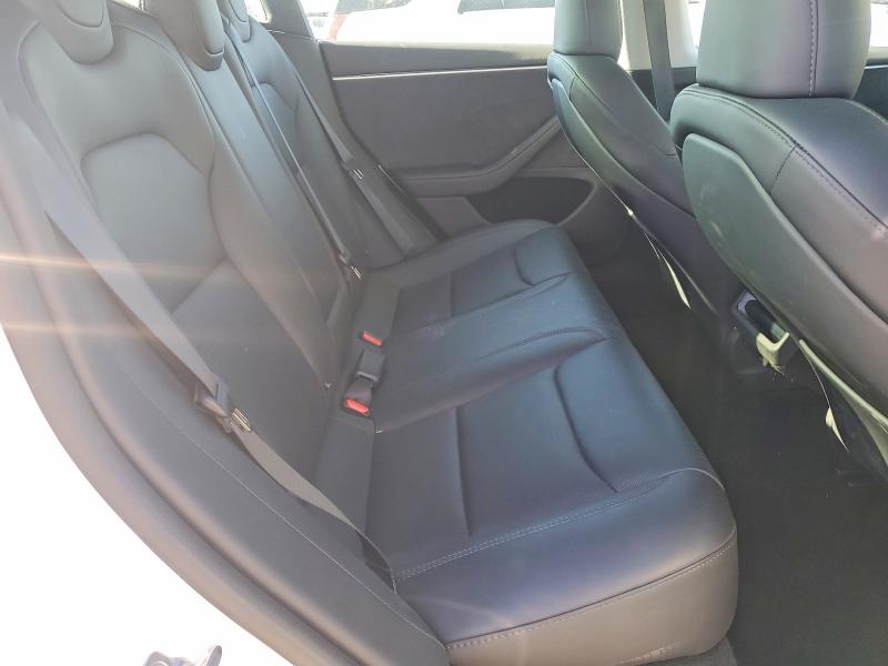 Фото 10 - TESLA MODEL 3