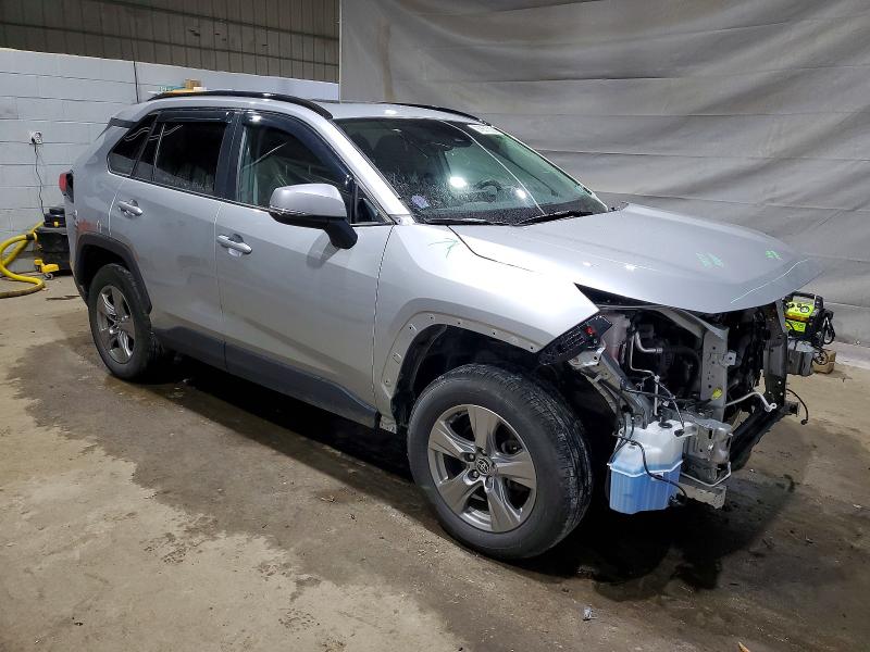 Фото 4 - TOYOTA RAV4