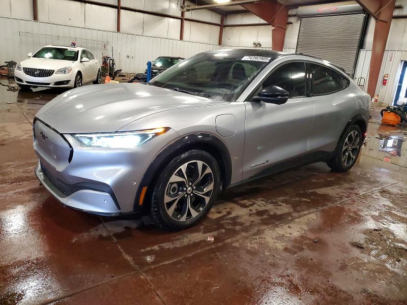 Фото 1 - FORD MUSTANG