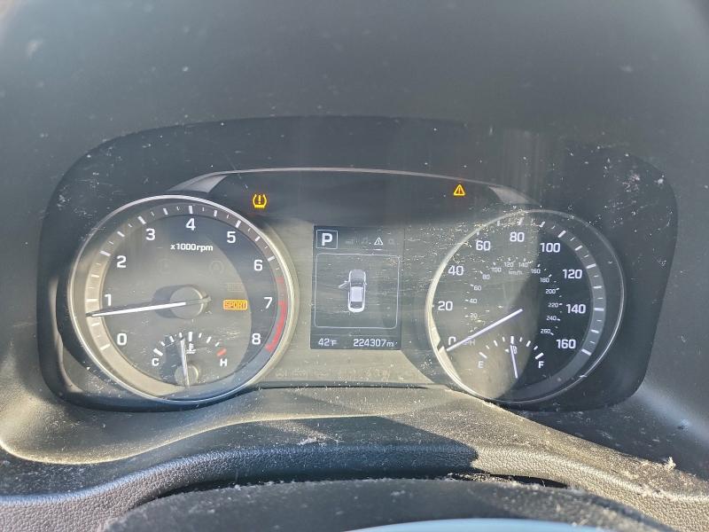 Фото 9 - HYUNDAI ELANTRA