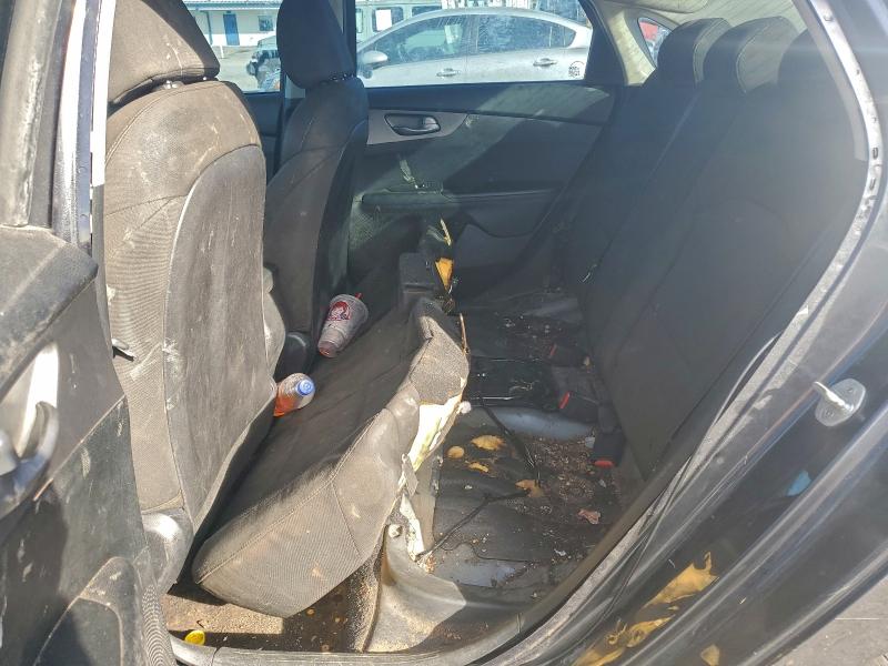 Фото 10 - KIA FORTE