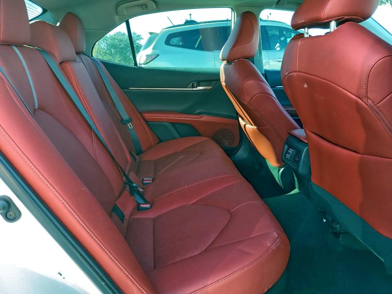 Фото 10 - TOYOTA CAMRY