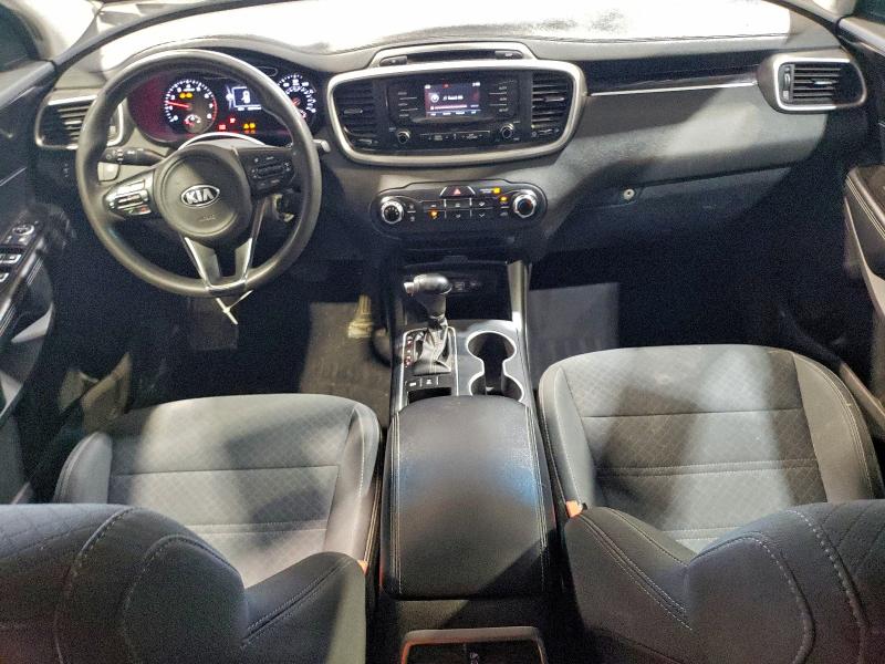 Фото 8 - KIA SORENTO