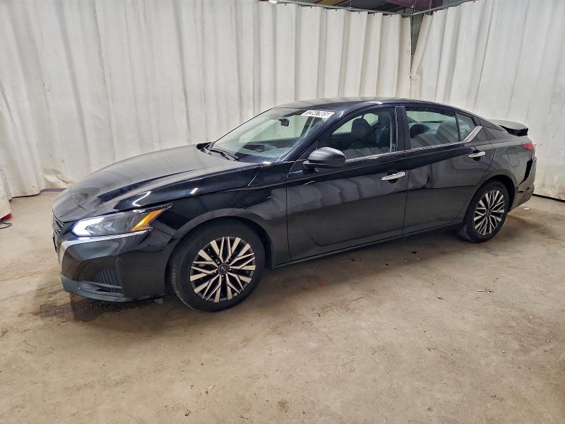 Фото 1 - NISSAN ALTIMA