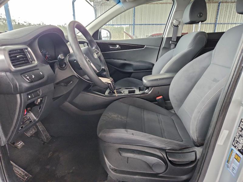 Фото 7 - KIA SORENTO