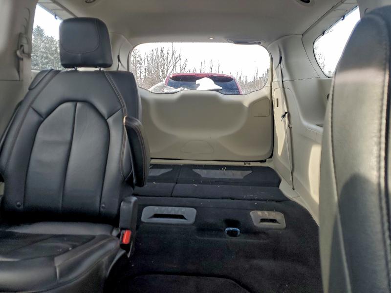 Фото 10 - CHRYSLER PACIFICA