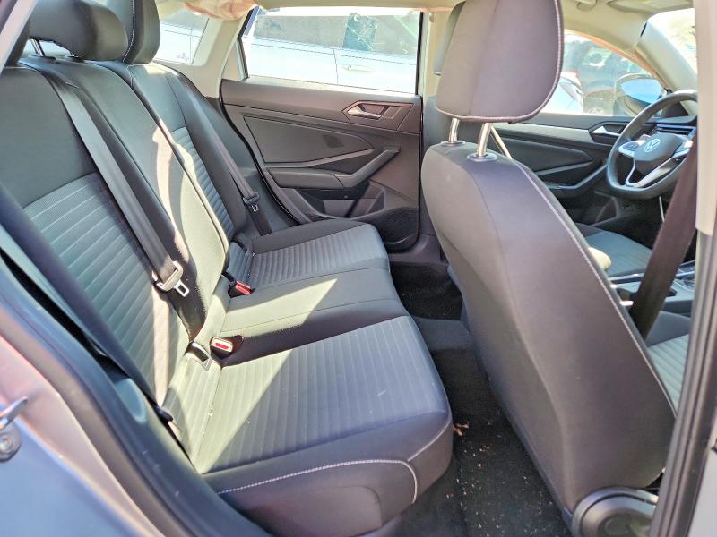 Фото 10 - VOLKSWAGEN JETTA